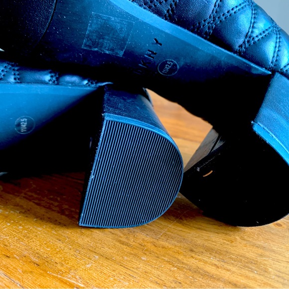 Fantastic DKNY leather Cuban heel quilted pumps - Picture 6 of 6
